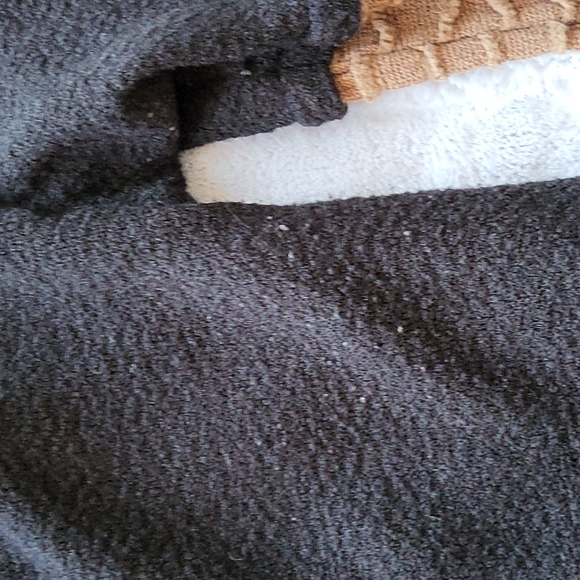 Hooded asymmetrical tunis sweater - Picture 6 of 6